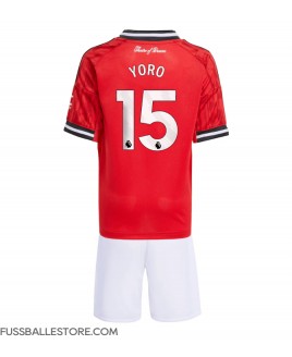 Günstige Manchester United Leny Yoro #15 Heimtrikotsatz Kinder 2025-26 Kurzarm (+ Kurze Hosen)